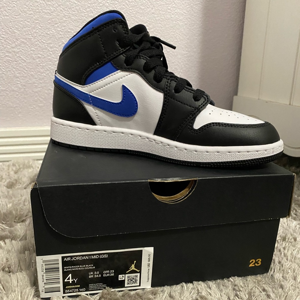 Air Jordans 1 Royal Blue 4Y